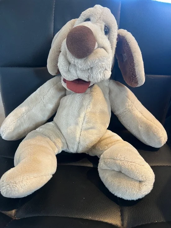 Wrinkles collectible dog puppet - Picture 1 of 6